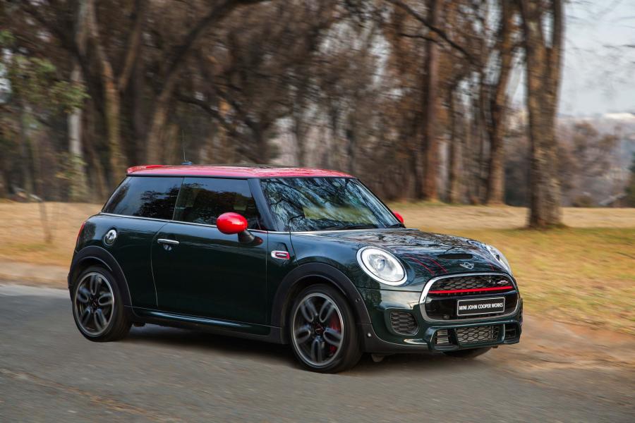  Mini Cooper S JCW 2015 года  (ZA) (фото 11 из 24)